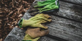 How to wash gardening gloves: Wash and maintain your gardening gloves for a safer use